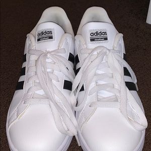 Women’s Adidas cloud foam sneakers- BRANDNEW